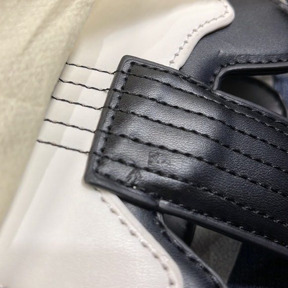 🆕 Novelty Small Music Guitar Crossbody Purse Bag - Picture 8 of 9